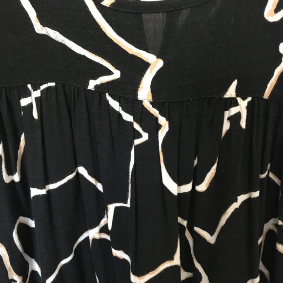 Black flowy Who What Wear XL Top - Picture 4 of 5